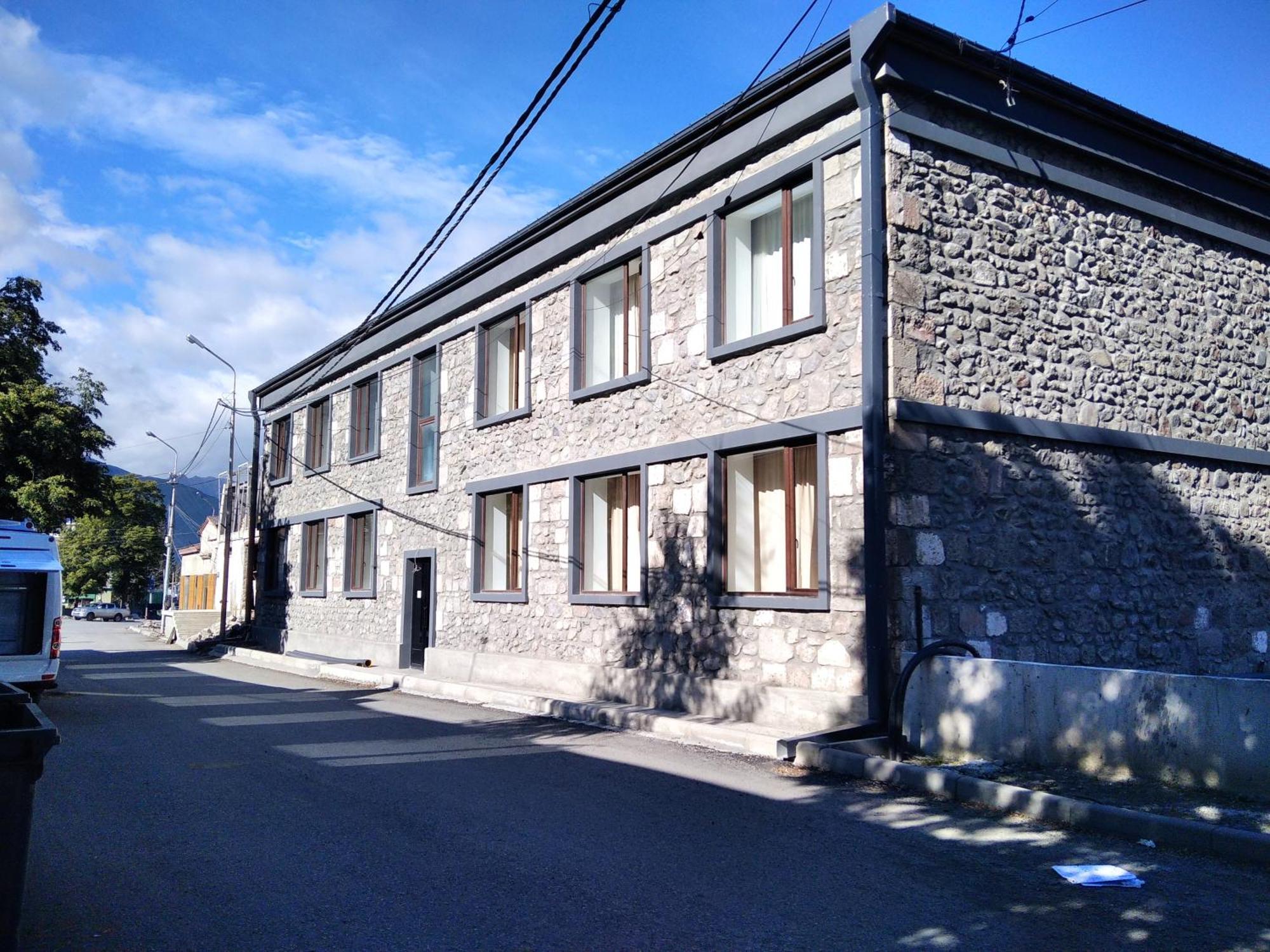 Aia Kazbegi Hotel Exterior photo